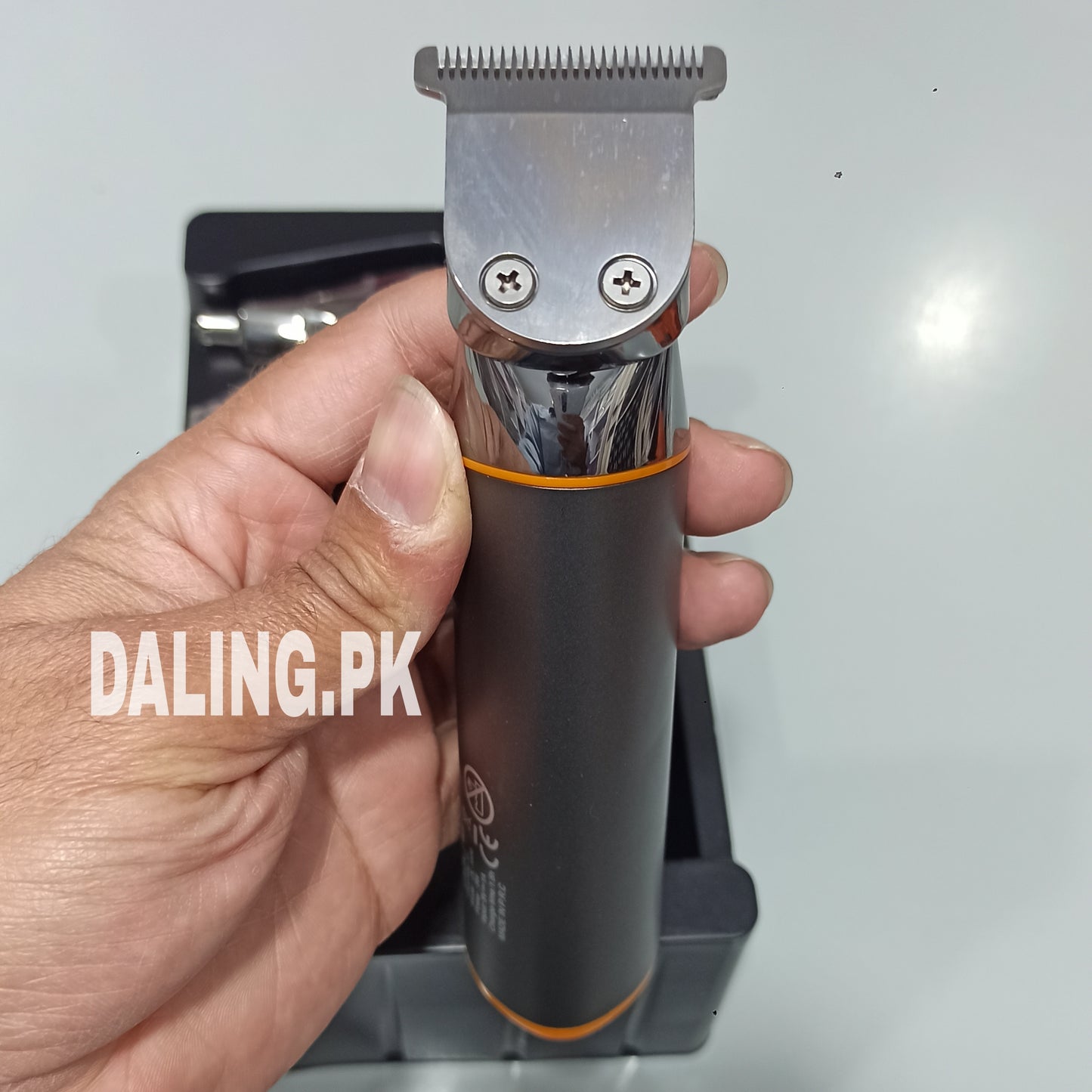 DALING DL-1806 9 IN 1 Beard Trimmer For Men Hair Clippers Body Mustache Nose Hair Groomer Cordless Precision Trimmer 9 In 1 Grooming Kit