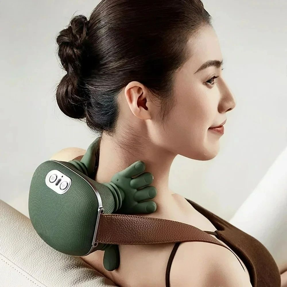 Lifestyle demonstration collage showing a woman using the wearable green SiaaSoo N7 massager on her neck and lower back while relaxing, alongside a shot of the official retail packaging box.